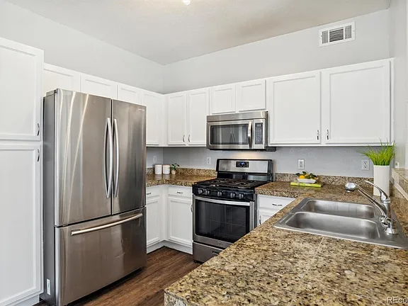 9954 E Carolina Cir #102 - Photo 4 of 14