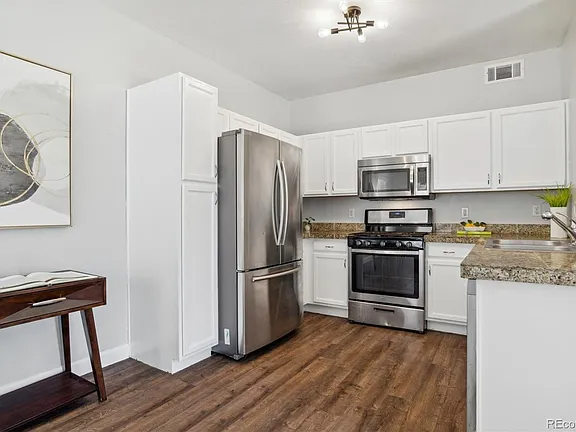 9954 E Carolina Cir #102 - Photo 6 of 14