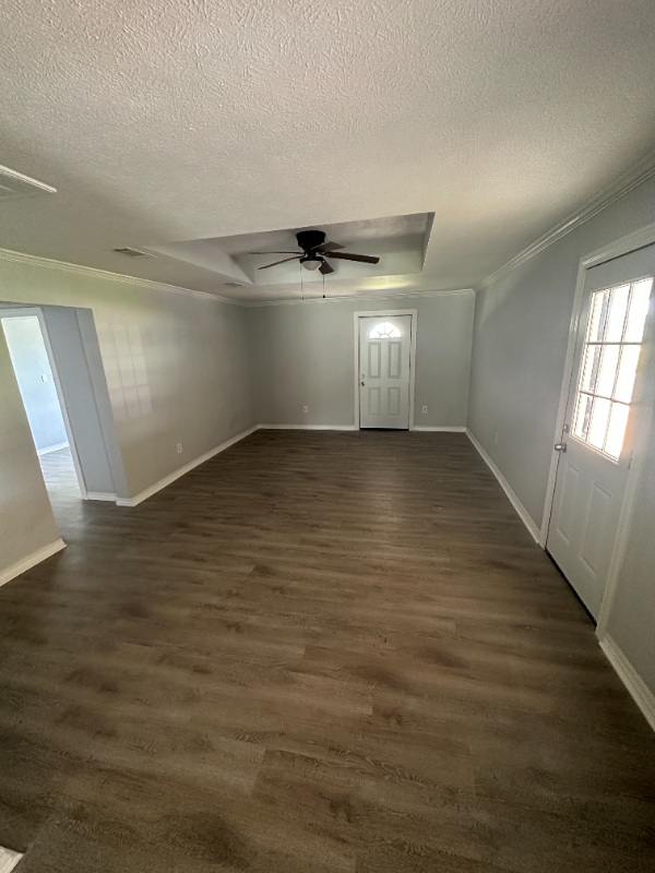 222 E 38th St - Photo 4 of 20