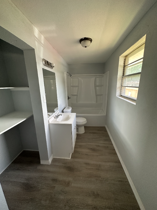 222 E 38th St - Photo 7 of 20