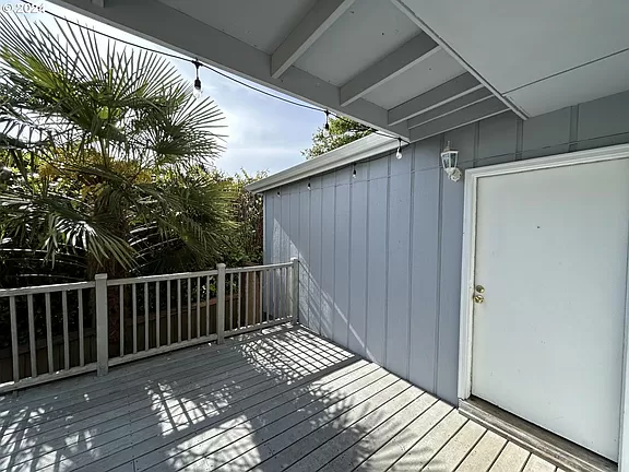 6165 Tillamook Ave - Photo 5 of 17