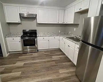 419 W 5th St - Photo 6 of 11