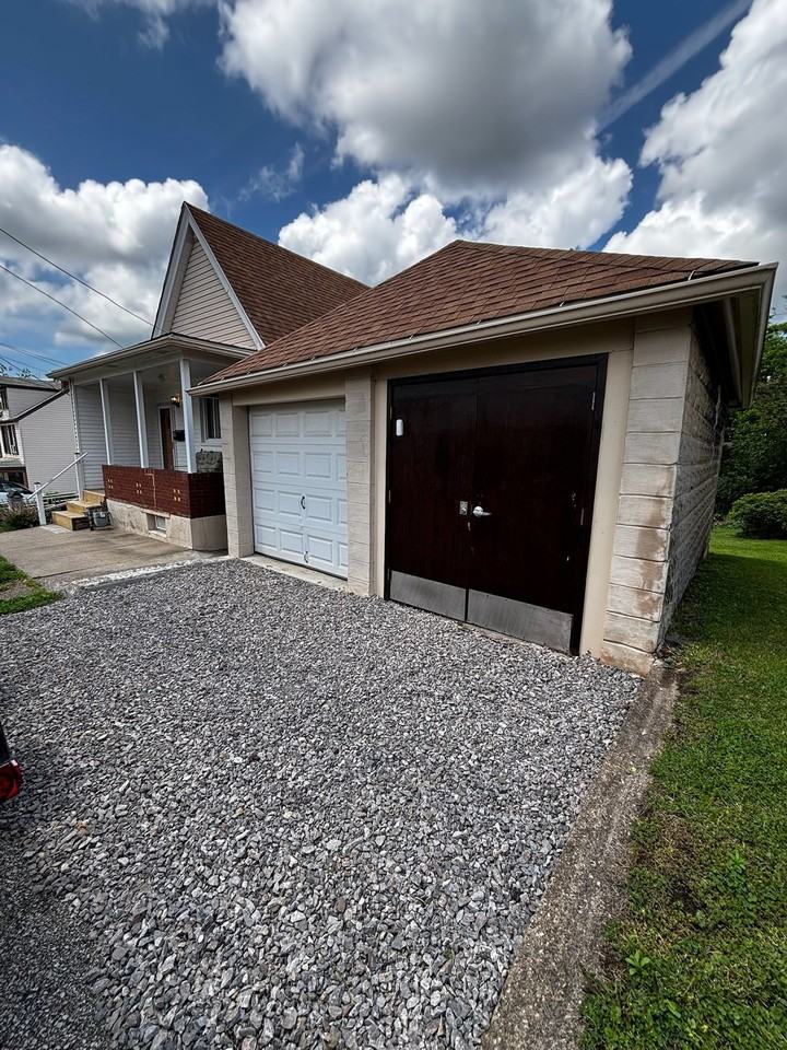 553 Foundry St - Photo 3 of 19