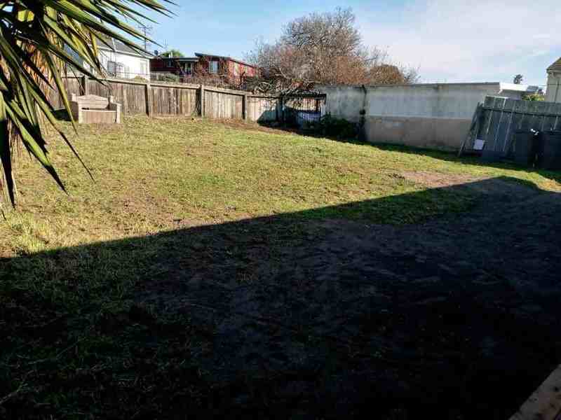 1260 Canyon Del Rey Blvd - Photo 4 of 13