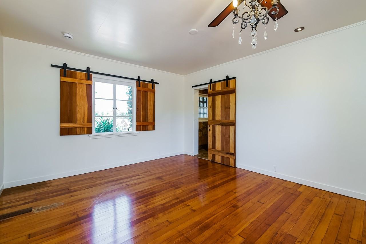 237 W Baseline Rd - Photo 7 of 10