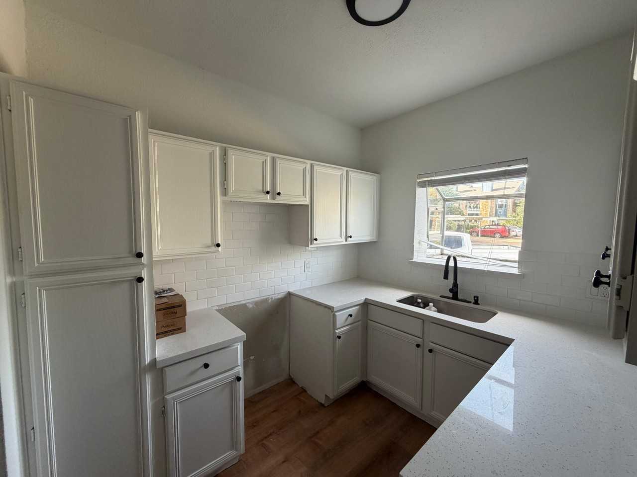 2323 Fairwind Rd #105 - Photo 4 of 8