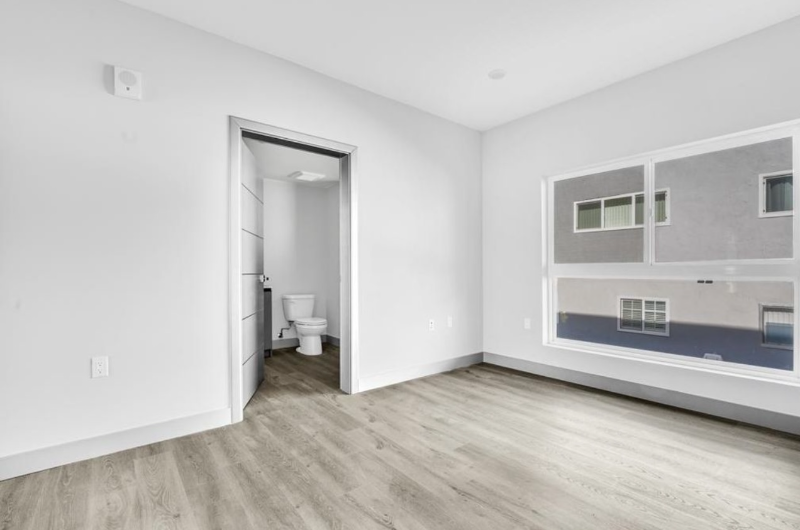 7040 Woodman Ave #207 - Photo 5 of 16