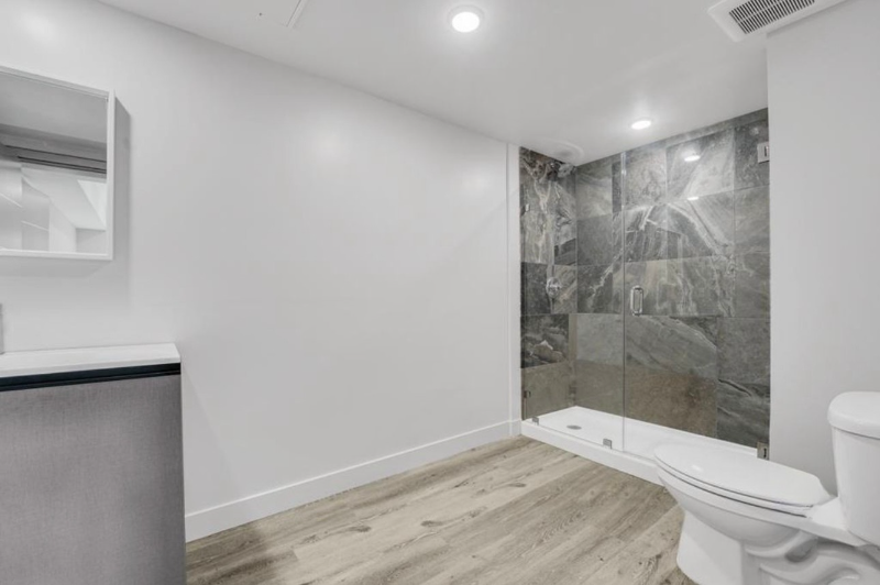 7040 Woodman Ave #207 - Photo 7 of 16