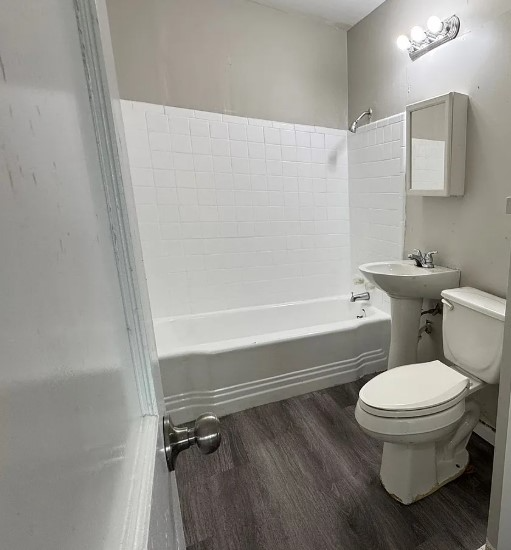 2122 N Florence Ave - Photo 5 of 10