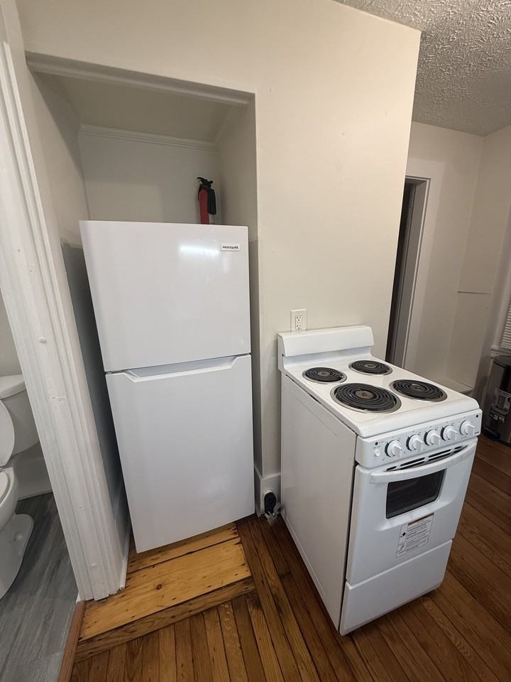 59 Washington St #1 - Photo 3 of 13