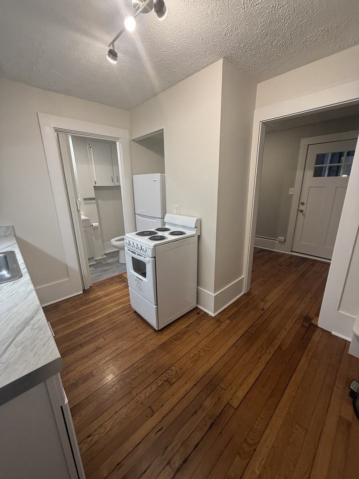 59 Washington St #1 - Photo 4 of 13