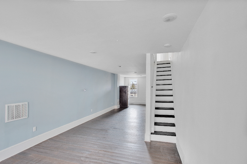 2212 W Fayette St - Photo 2 of 30