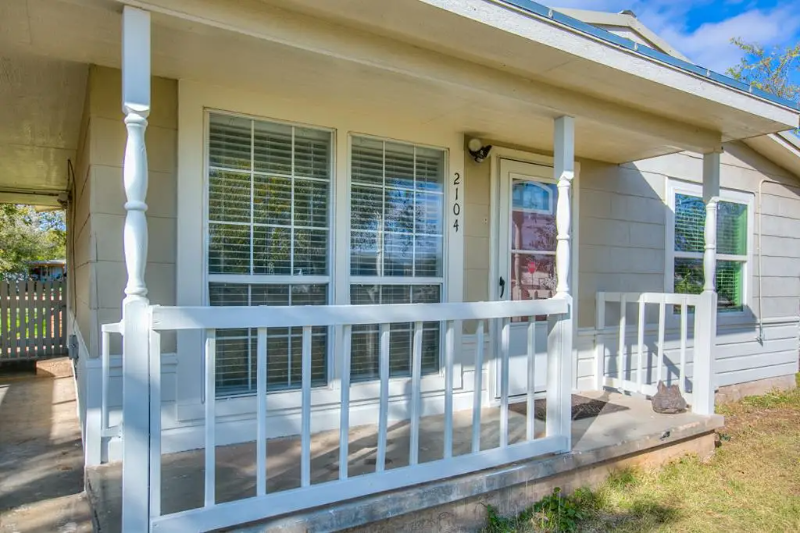 2104 Juanita Ave - Photo 2 of 12