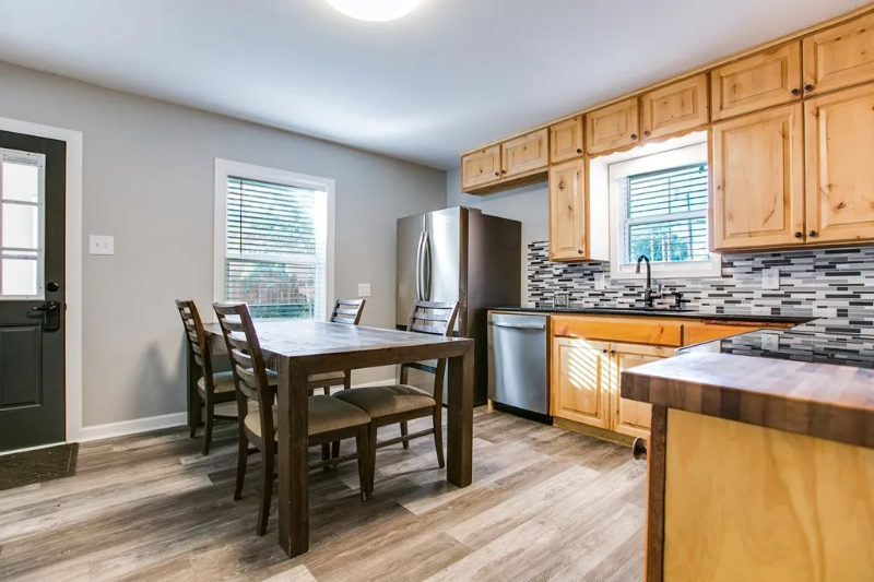 2104 Juanita Ave - Photo 3 of 12