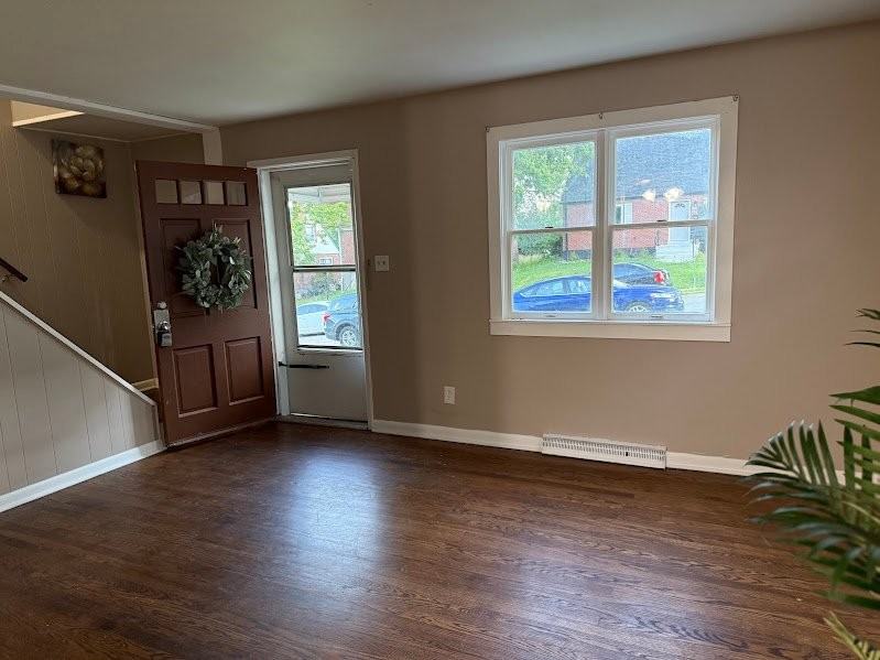 4786 Hardwick Dr - Photo 3 of 18