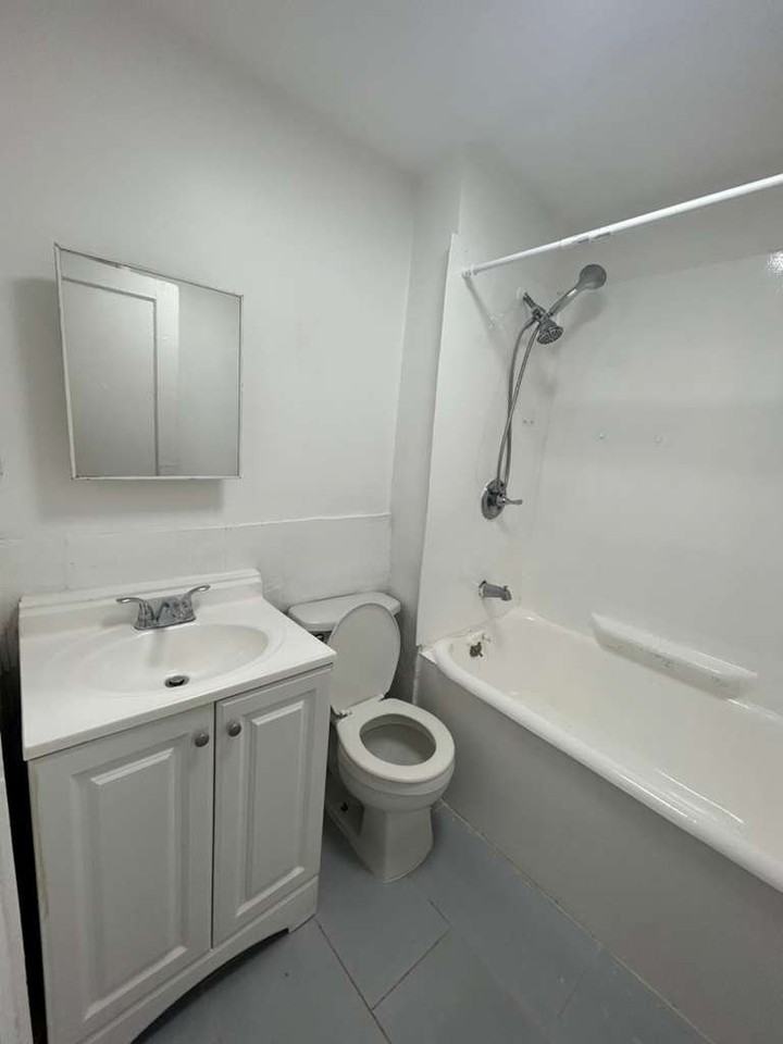 759 Highland Ave #H6 - Photo 7 of 12