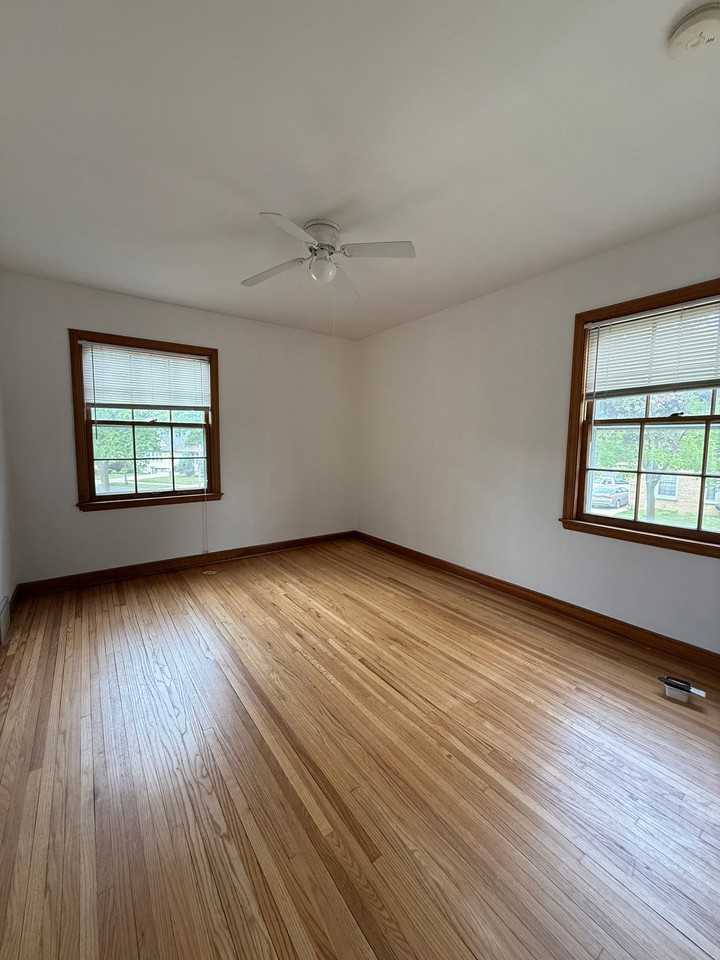 6100 W Lisbon Ave #1 - Photo 3 of 11