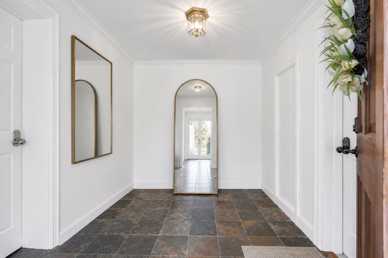 93 Springs Rd - Photo 2 of 10