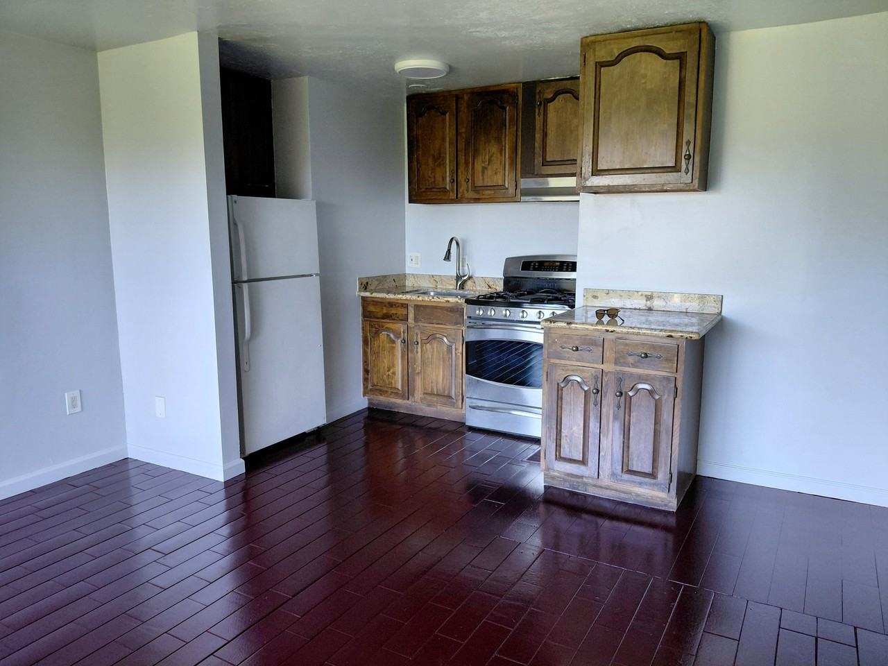 6170 Plymouth Ave #1BDSOUTH - Photo 5 of 9