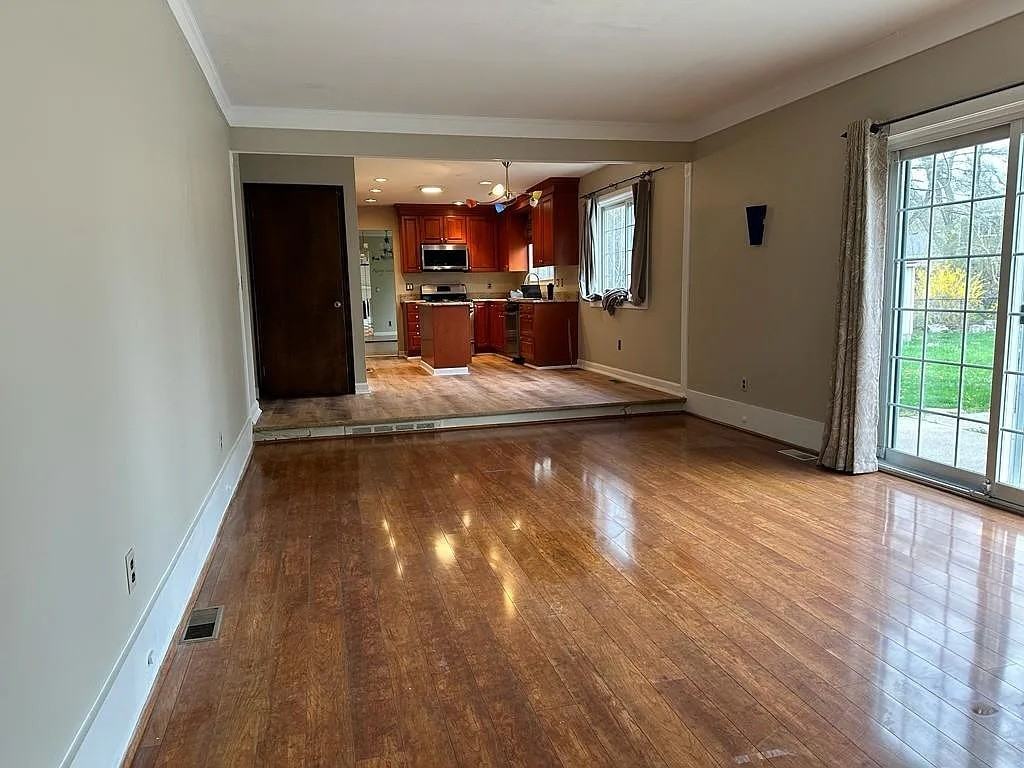 5922 Cliffside Dr #NA - Photo 2 of 20