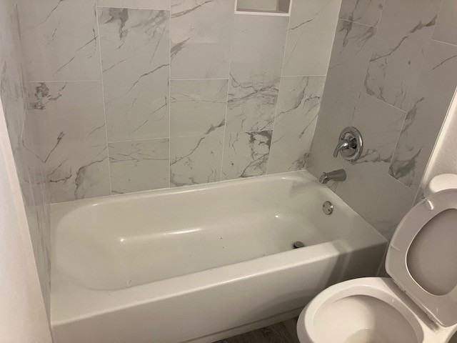 701 Sw 9th St #1 - Photo 2 of 3