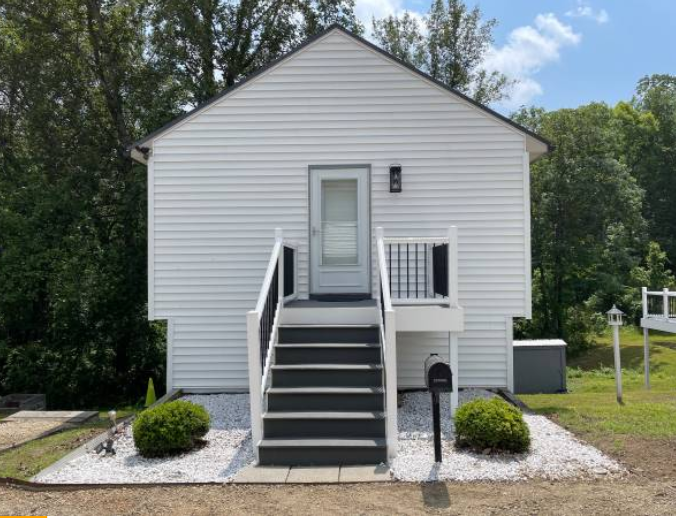 875 Millers Cottage Ln