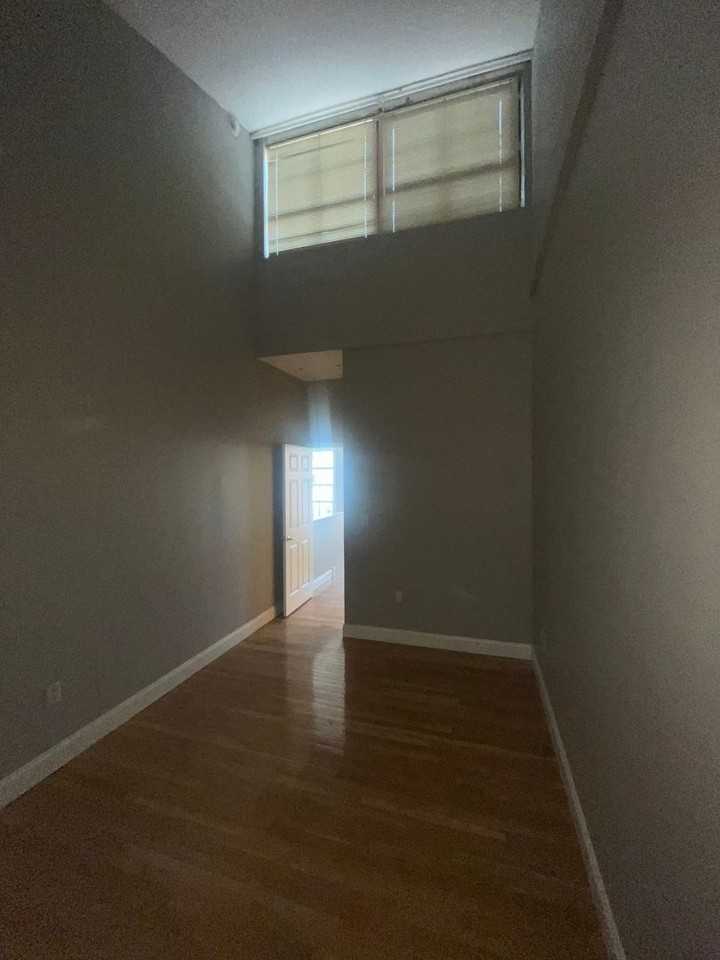 2341 Carnegie Ave #210 - Photo 5 of 20