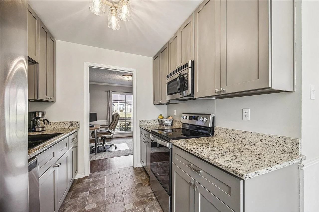 8021 Brooxie Cv - Photo 3 of 16