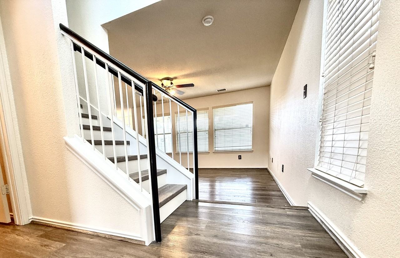913 Coronation Way #NA - Photo 4 of 29