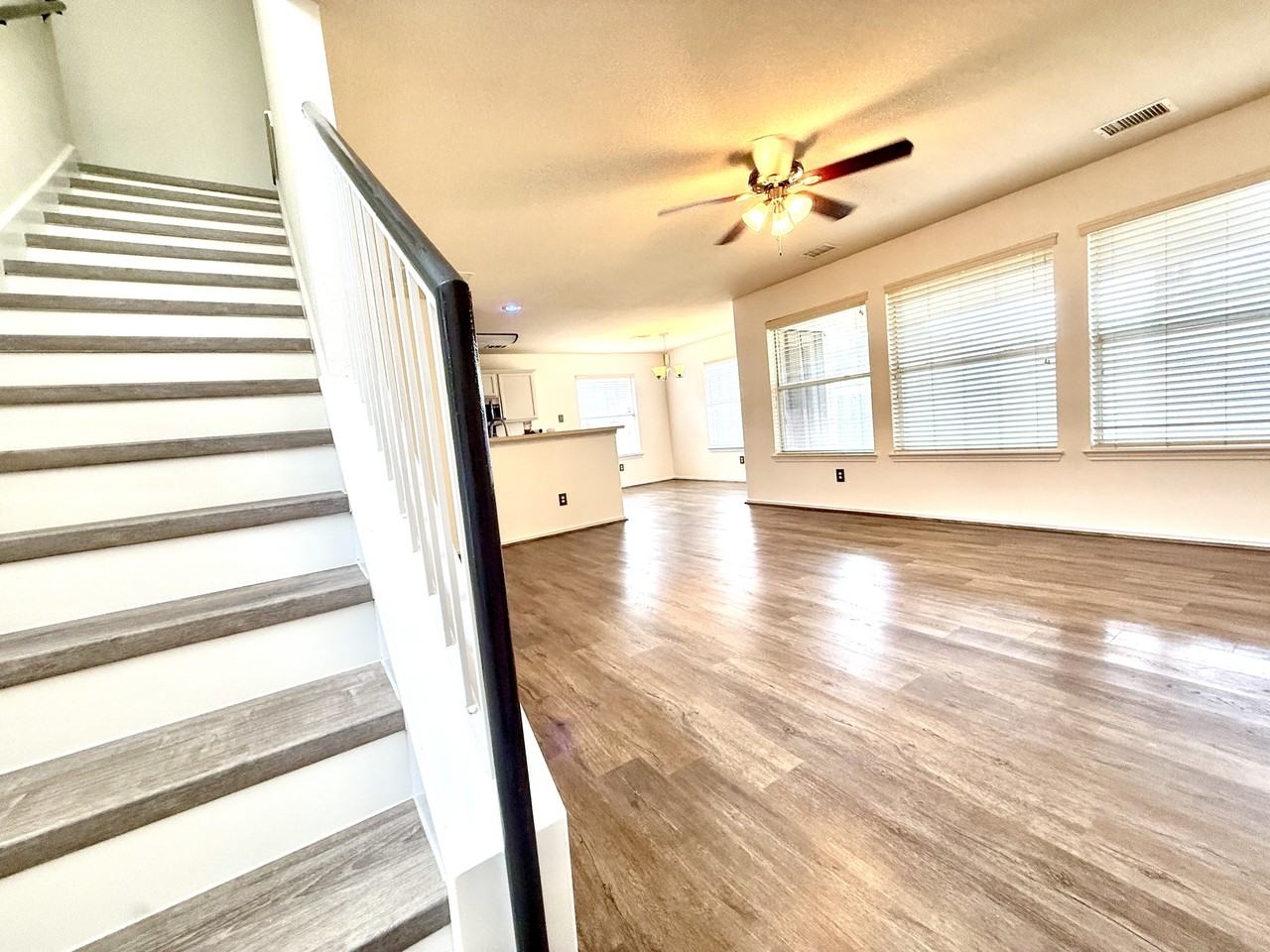 913 Coronation Way #NA - Photo 5 of 29