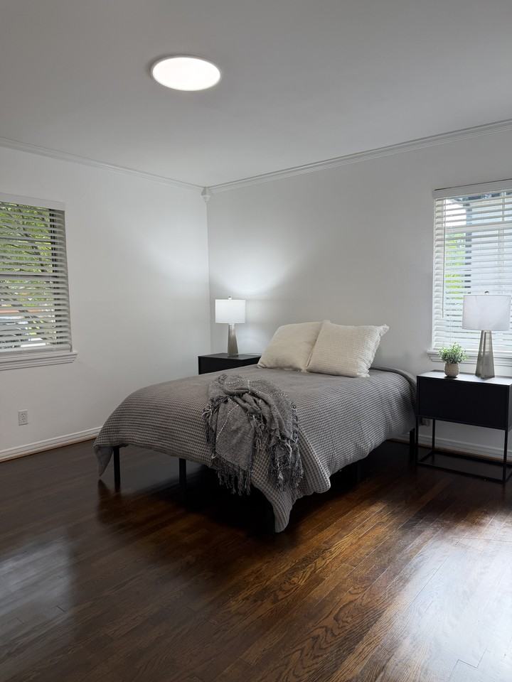 3730 Van Ness Ln #NA - Photo 5 of 8
