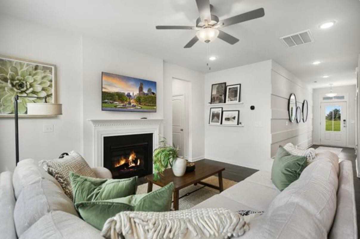 47 East Caxton Court #NA - Photo 6 of 9