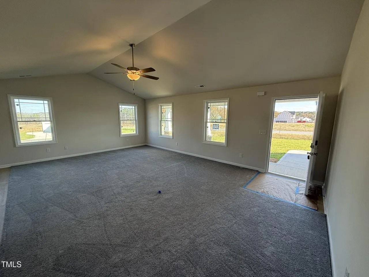 75 Shiloh Dr - Photo 2 of 15