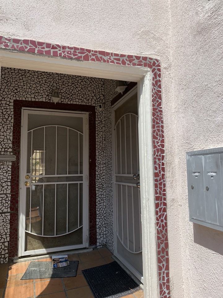 824 S Curson Ave #824 - Photo 2 of 24