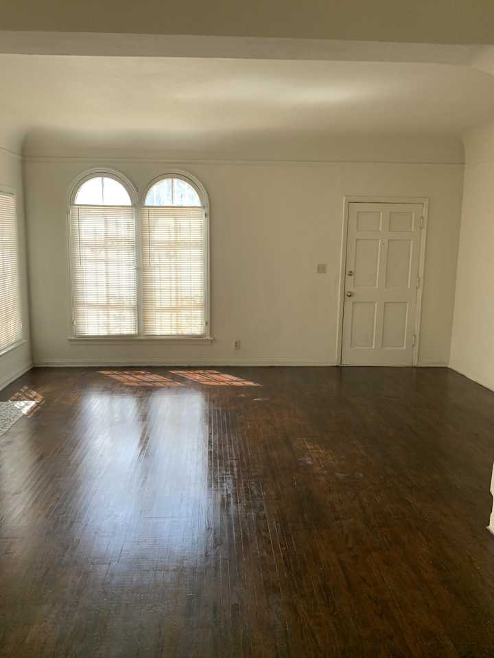 824 S Curson Ave #824 - Photo 3 of 24