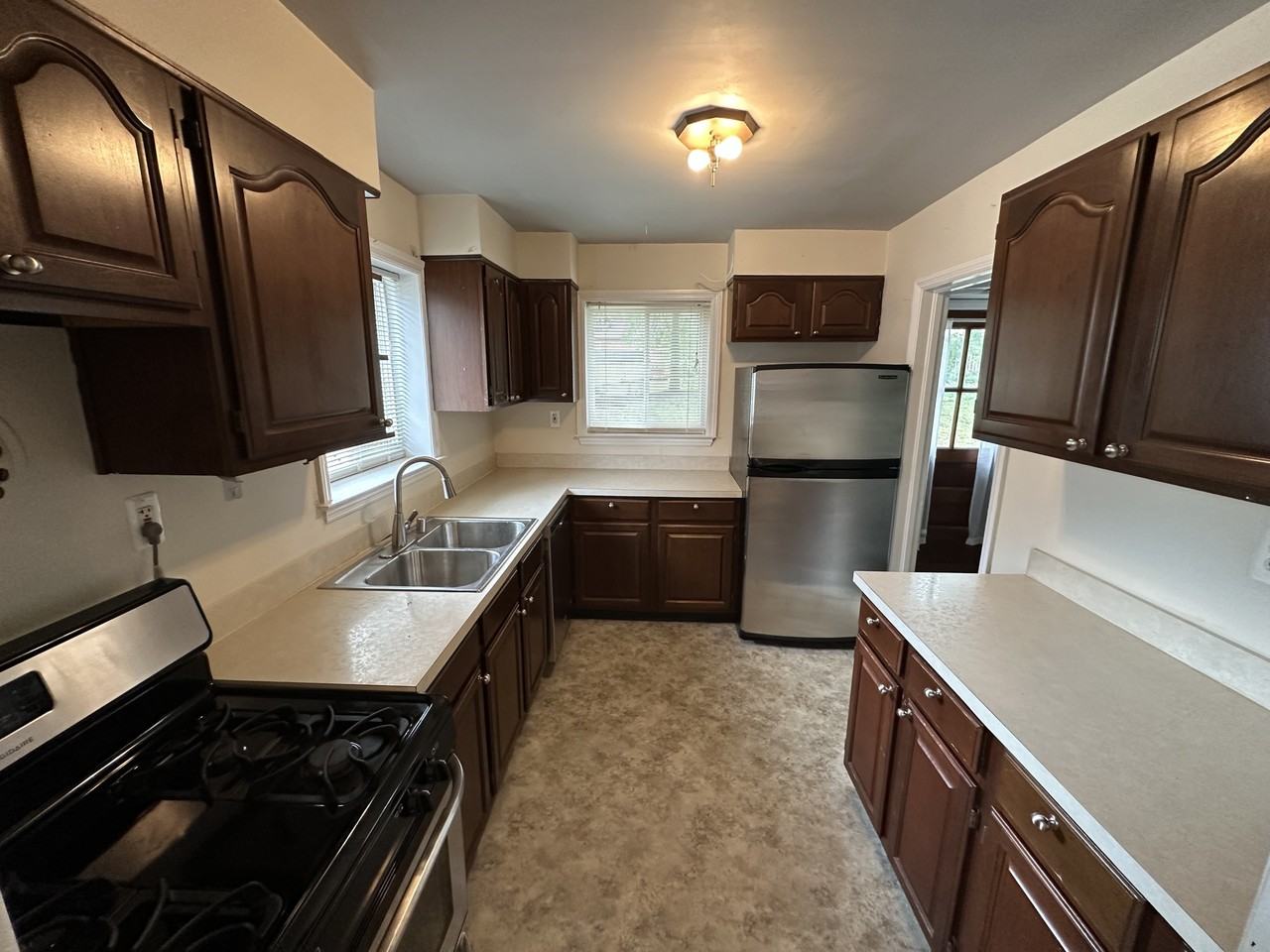 6712 41st Ave #NA - Photo 4 of 10