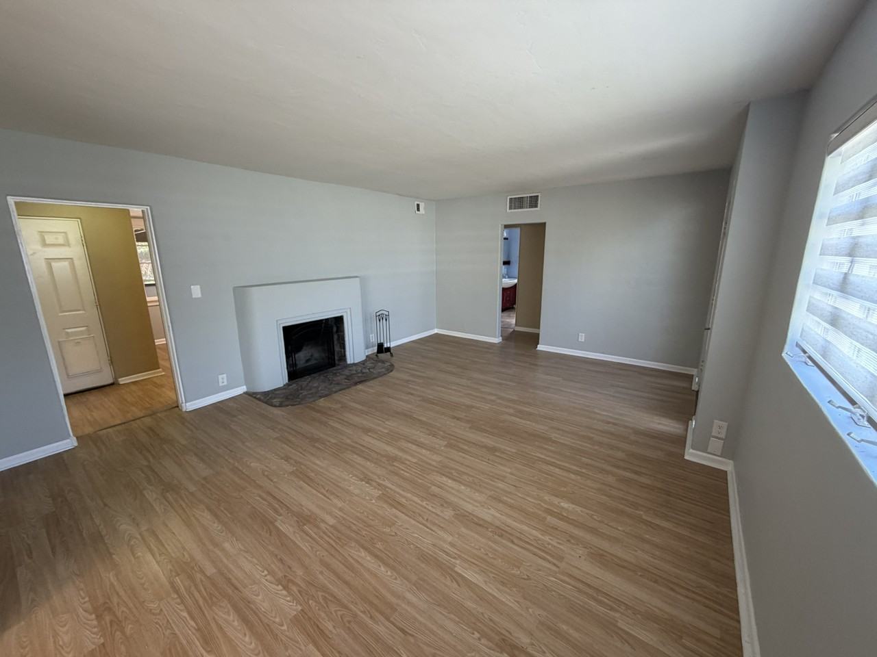 537 W Mariposa St #NA - Photo 5 of 10