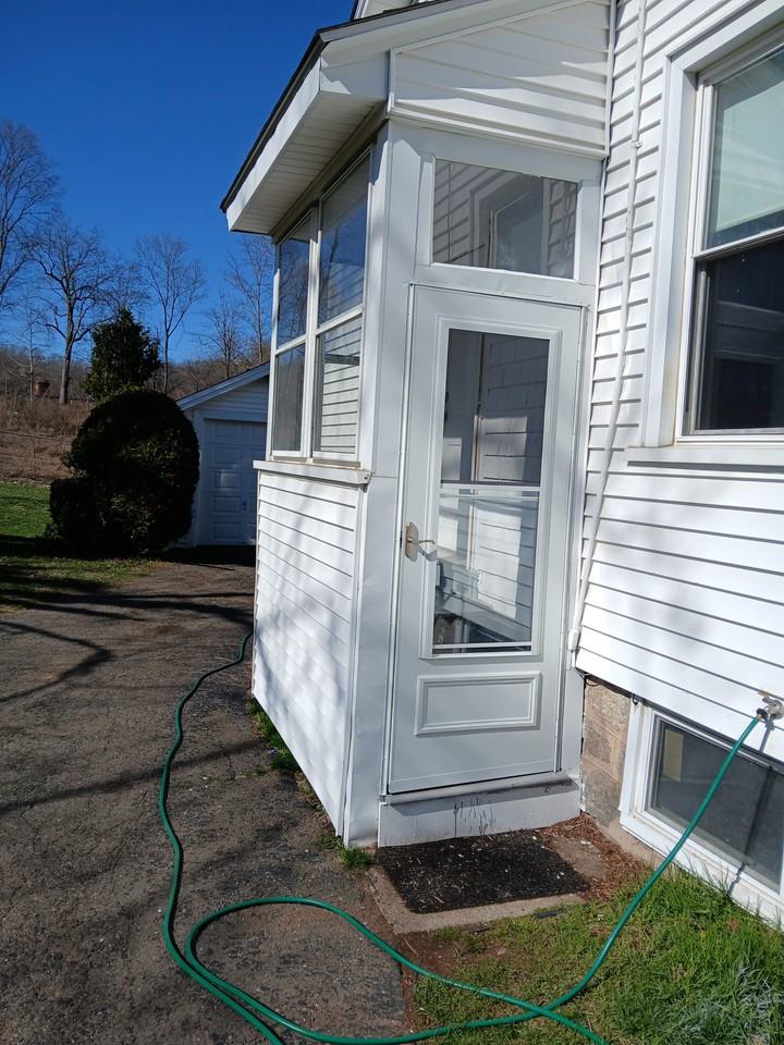 293 Foxon Rd #NA - Photo 4 of 16