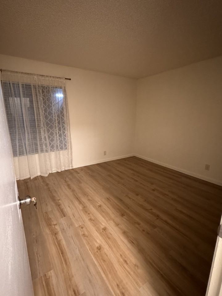 5075 Atlantic Avenue #104 - Photo 7 of 15