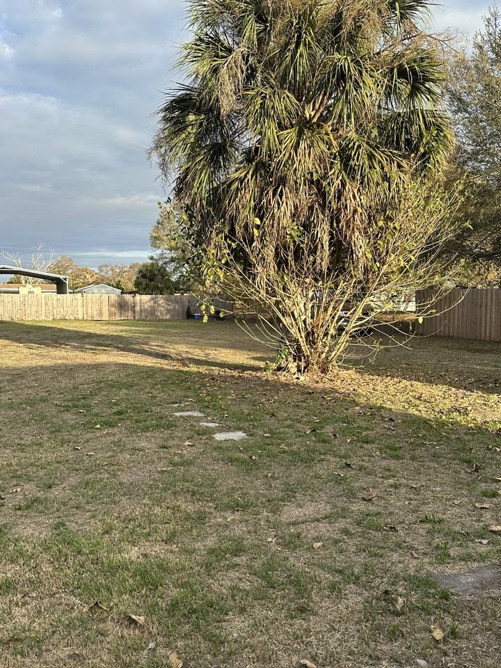 2104 N Lockwood Ridge Rd #NA - Photo 3 of 10