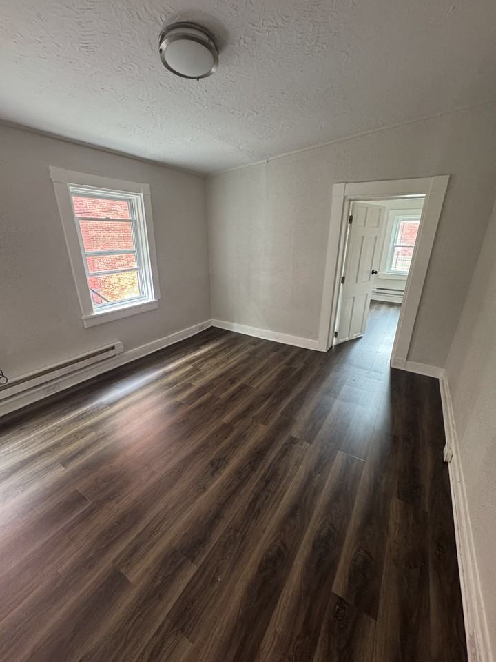 506 N Queen St #2 - Photo 3 of 7