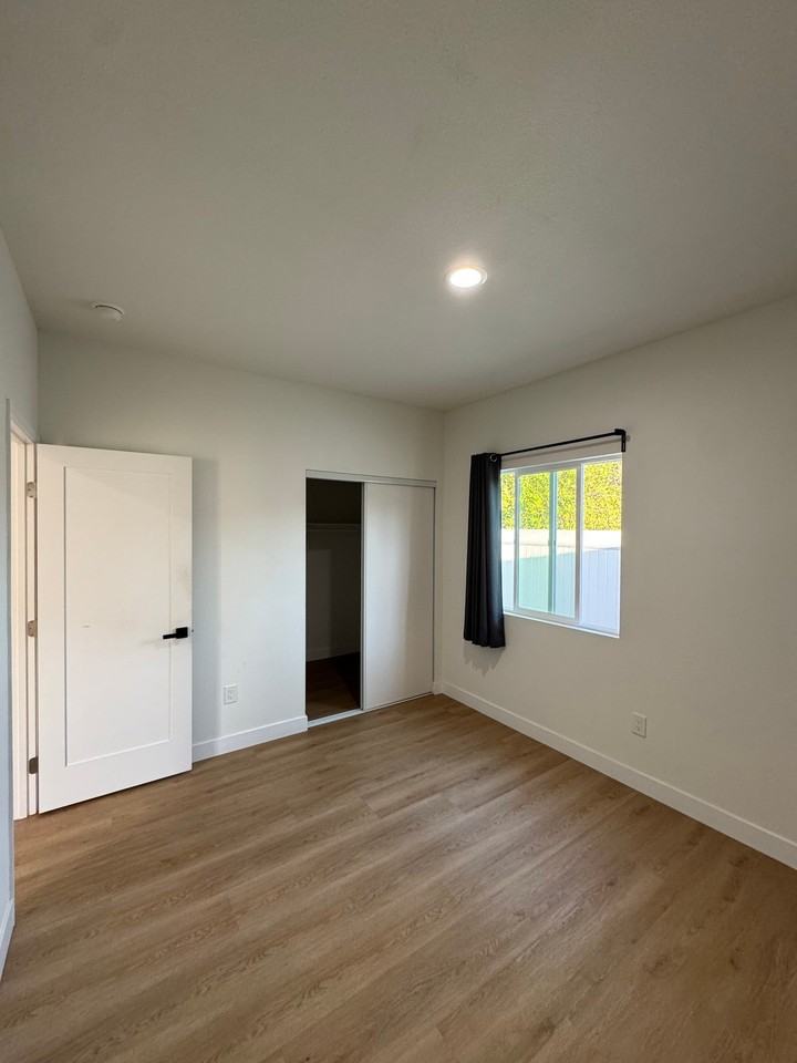 8449 Gold Coast Dr #1 - Photo 4 of 7