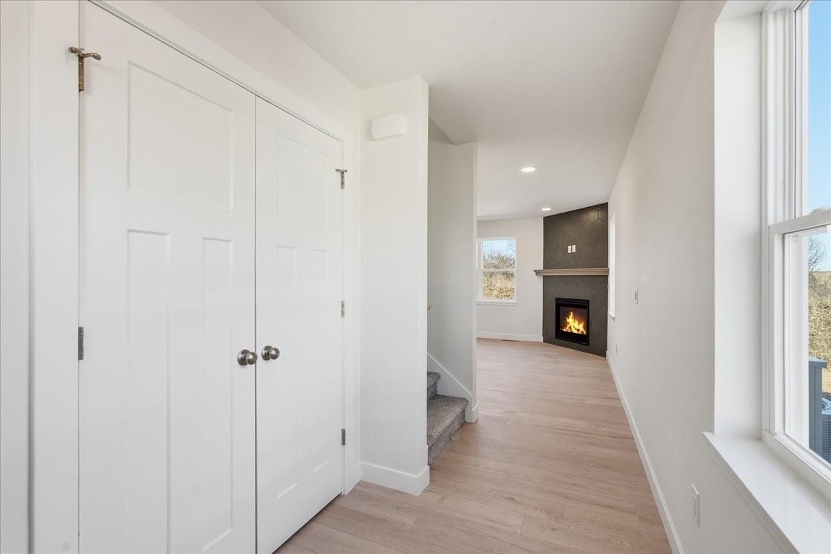 990 Bell Cir - Photo 4 of 20