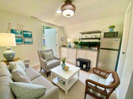 featured image of 877 Park Manor Dr #A