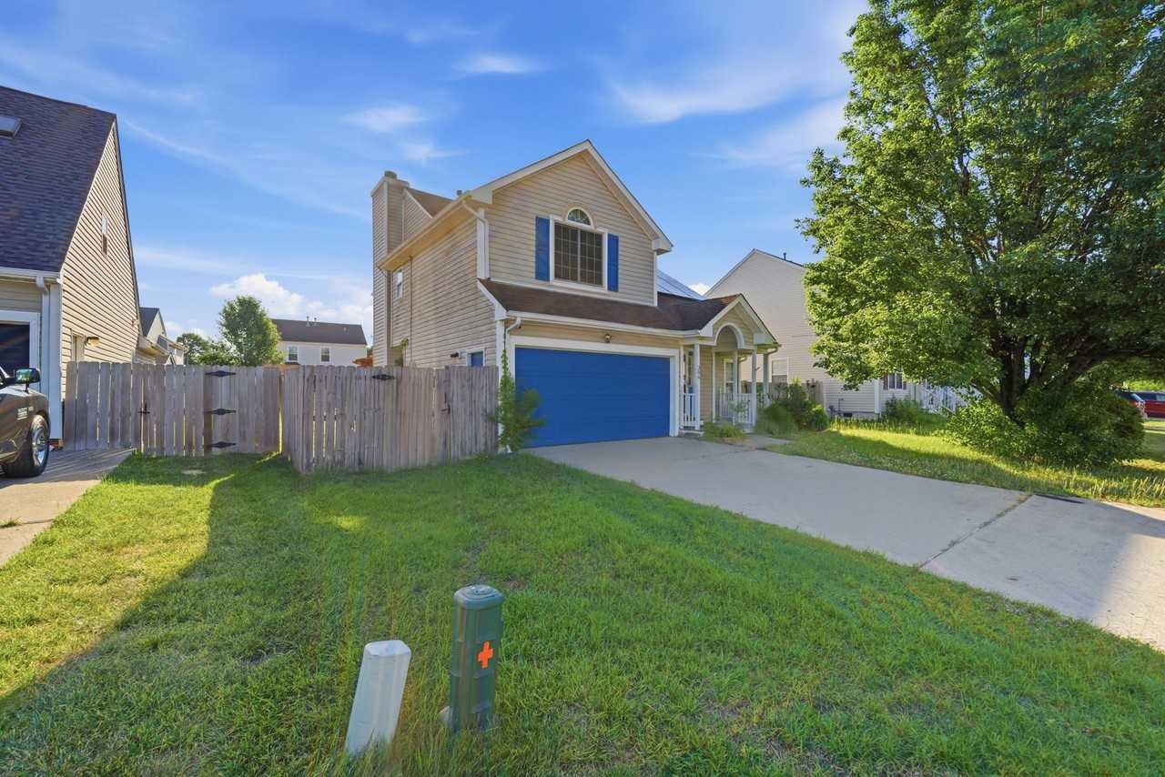 306 Gauntlet Way - Photo 2 of 36
