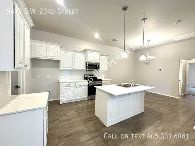 9612 Sw 23rd St - Photo 7 of 32