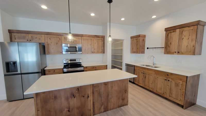 2112 W Redfox Way - Photo 5 of 12