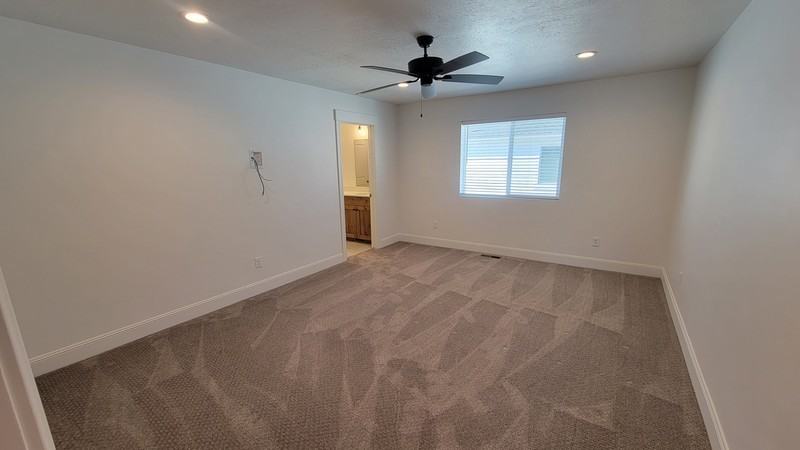 2112 W Redfox Way - Photo 6 of 12