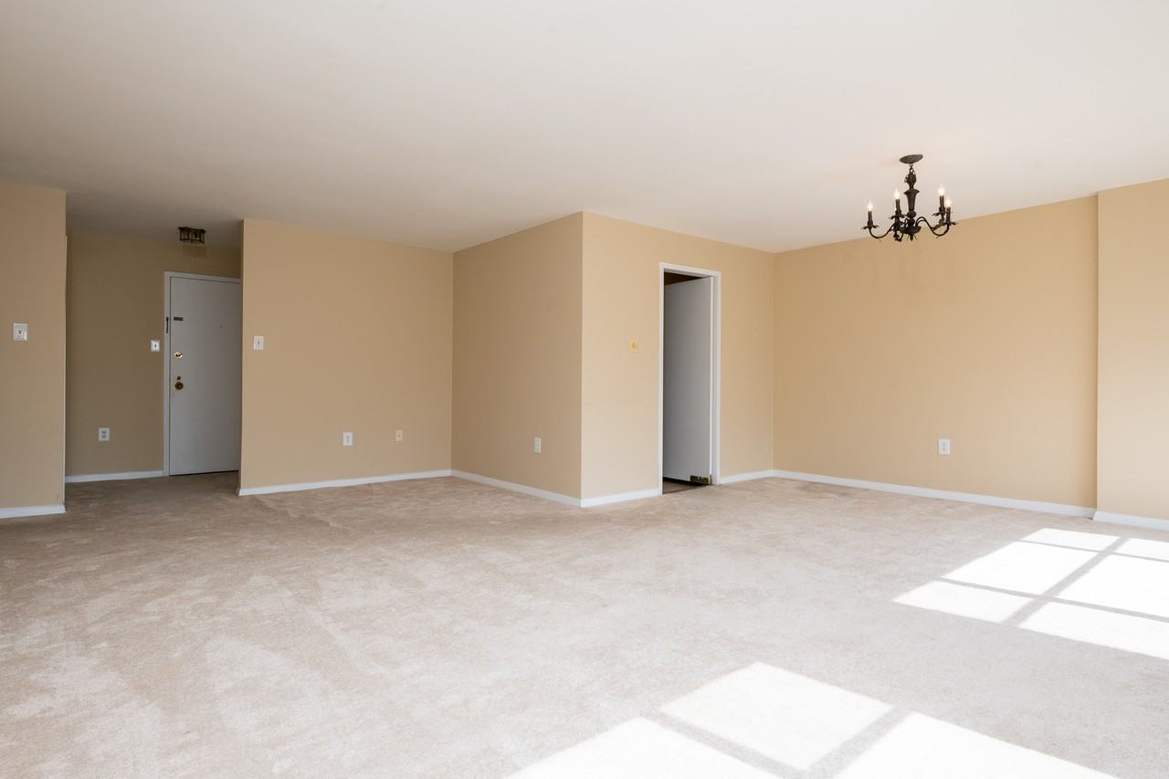 2501 Calvert St Nw #604 - Photo 6 of 18