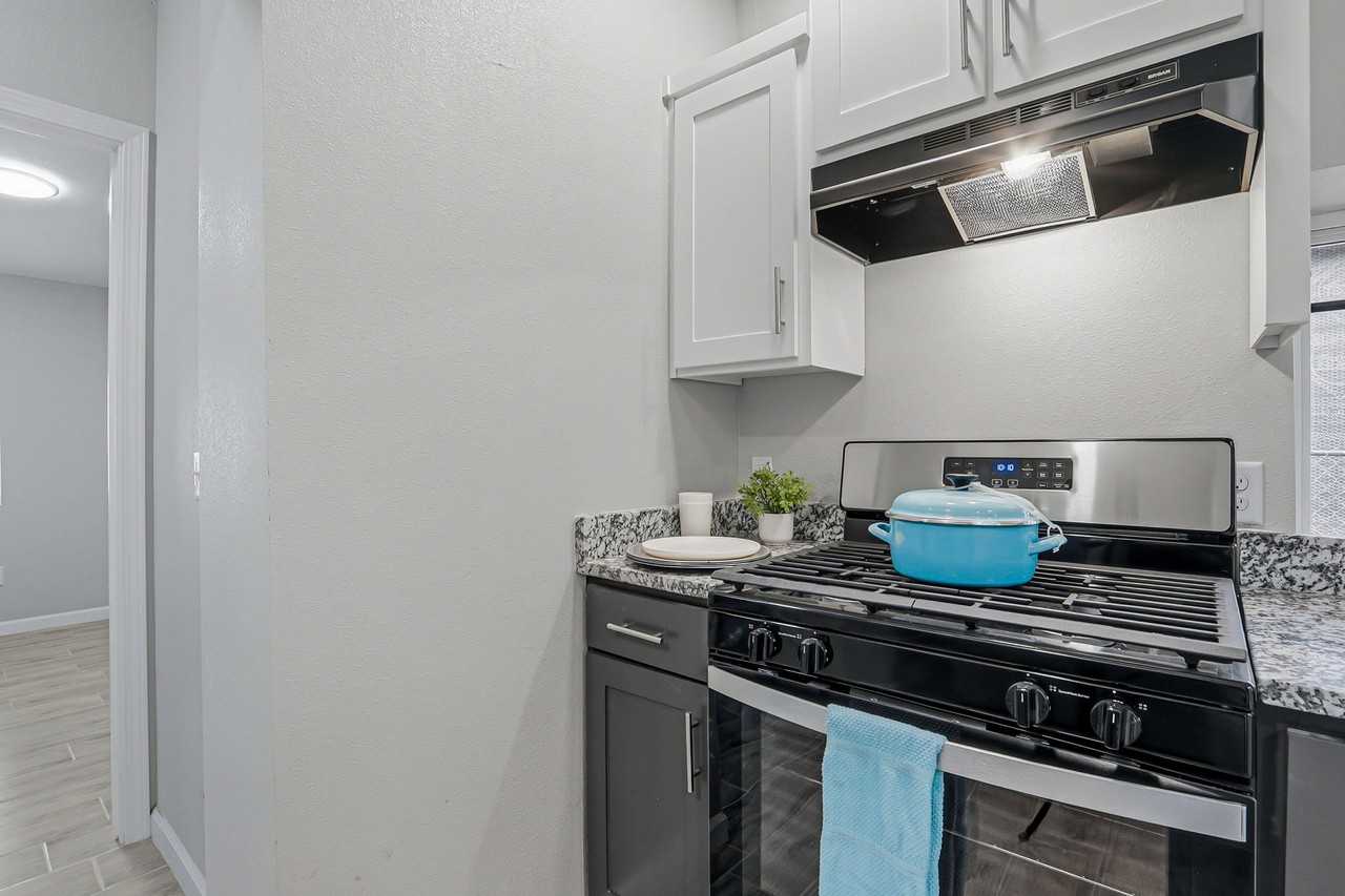 9207 Santa Rosalia Ct #A - Photo 5 of 10